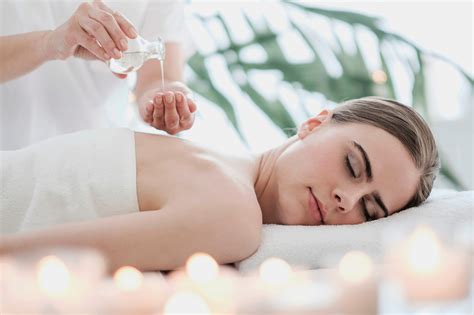 Massage sensuel complet du corps Massage érotique Sterrebeek
